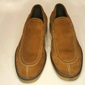 Donald Pliner suede loafer